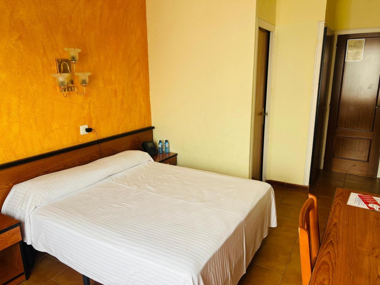 Hotel Continental Καλέλα Εξωτερικό φωτογραφία